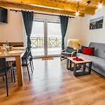 Wichrowe Wzgorze Chalet *